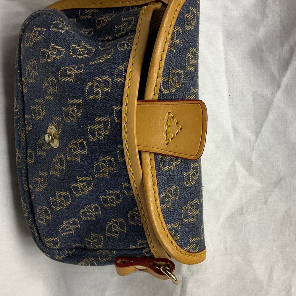 Dooney & Bourke Denim DB monogram wristlet - Picture 5 of 7